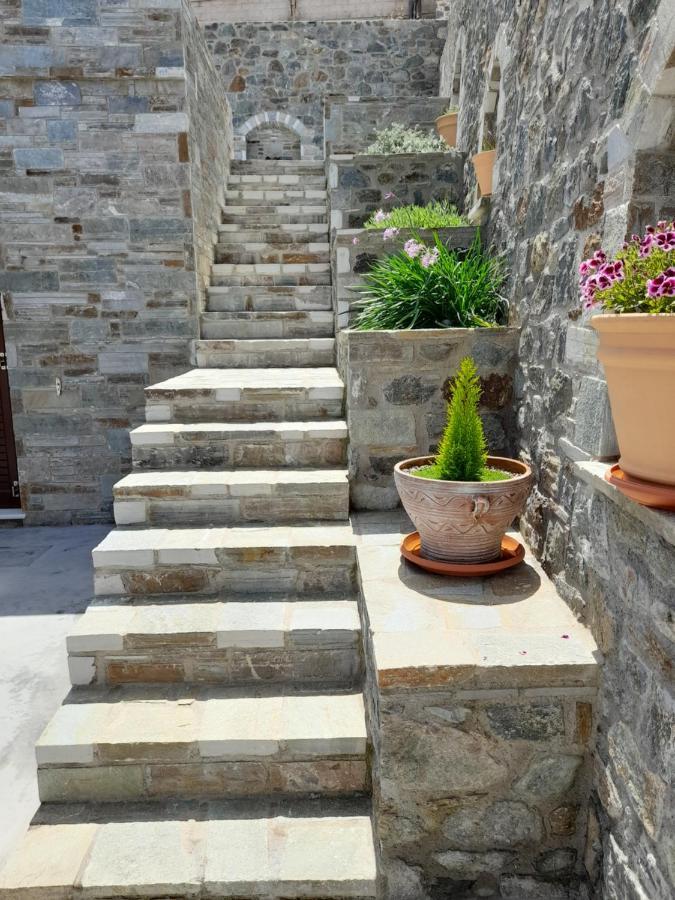 Alisachni Apartment Kini Exterior photo