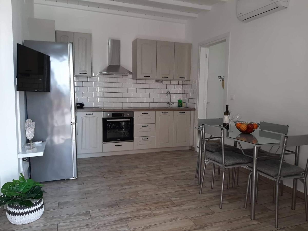 Alisachni Apartment Kini Exterior photo